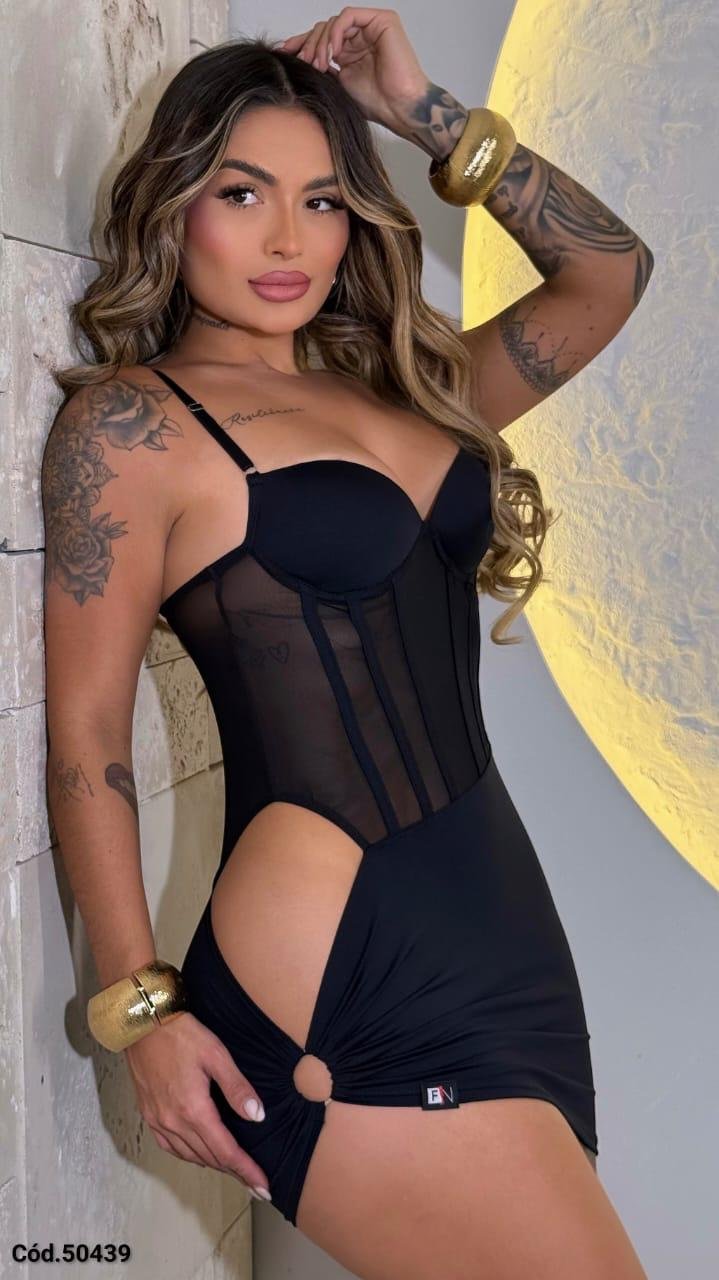 Vestido tule - assimétrico. - Imagem 2
